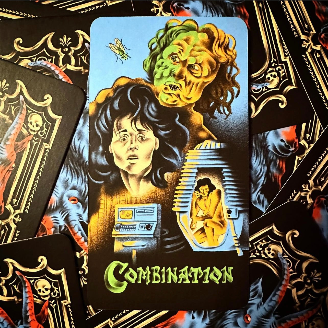 005 - Classic Horror Oracle Cards Deck